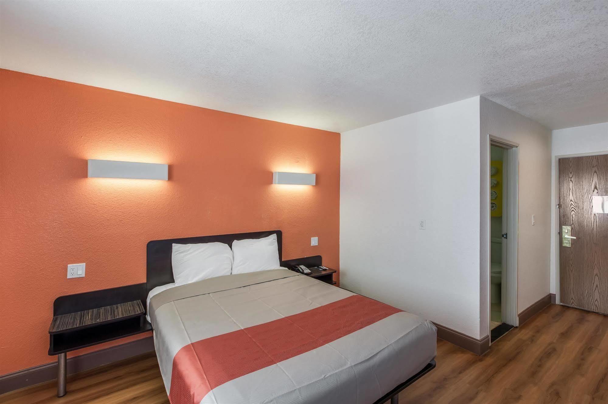 Motel 6-Dallas, Tx - South Exteriér fotografie
